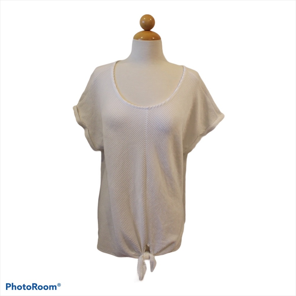 W5 Chevron Textured Tie Front Blouse